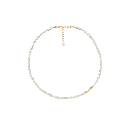 Gold necklace with pearls