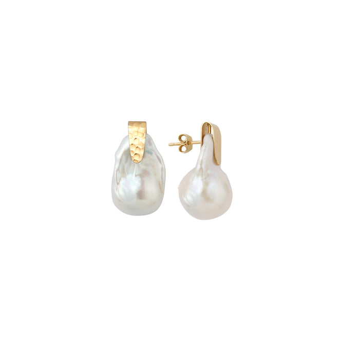 Gold earrings with large baroque pearls Le Voyage