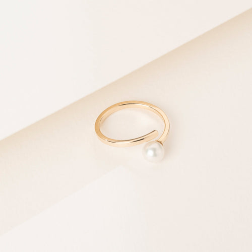 New Moon Pearl Gold Ring